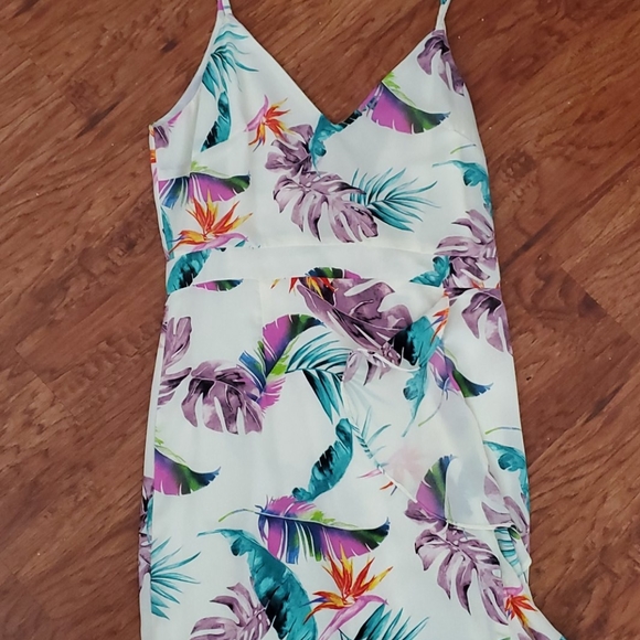 Dress - Picture 6 of 10